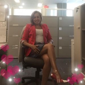 Meet your Posher, Samia